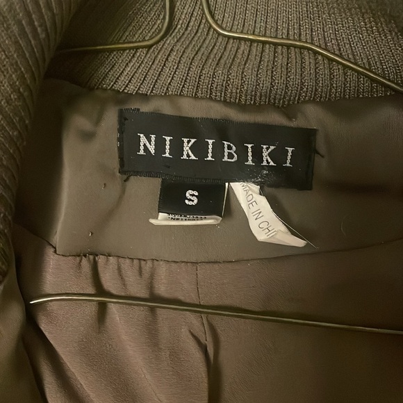 Super cute satin jacket - Picture 2 of 3